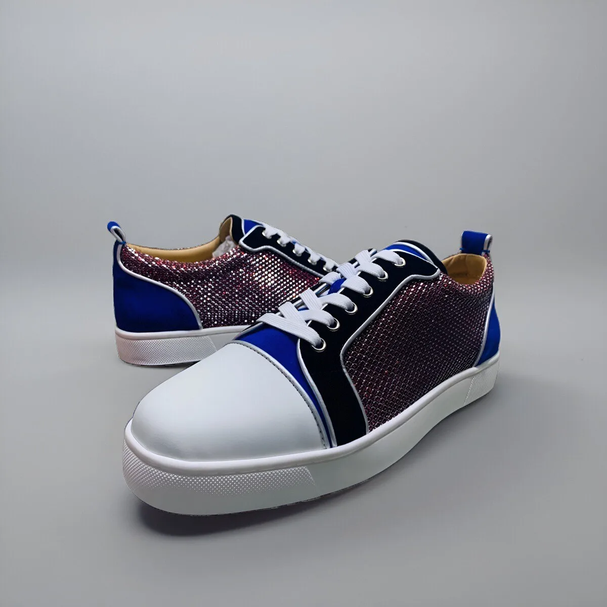 

Luxury Low Top Red Bottom Shoes For Men Trainers Driving Spiked Glitter Genuine Leather Blue Heels White Rivets Flats Sneaker