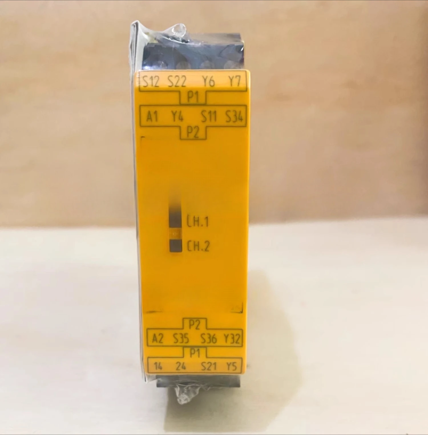 

e1vp 10S 774131 784131 safety relay, original and genuine