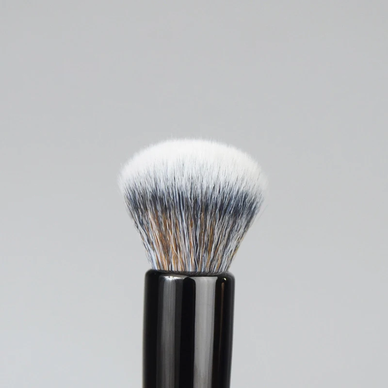 Pro Highlight Makeup Brush #90 - Round Soft Synthetic Hair Powder Blush Highlighting Cosmetic Brush