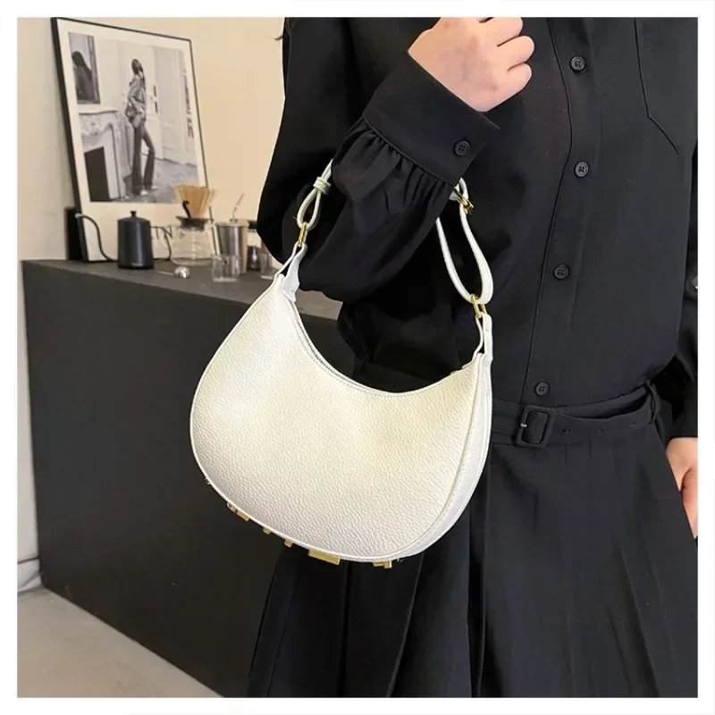 Bolsa francesa feminina semi-circular crescente ombro único axila saco elegante deslocamento nicho carta crossbody bolsa