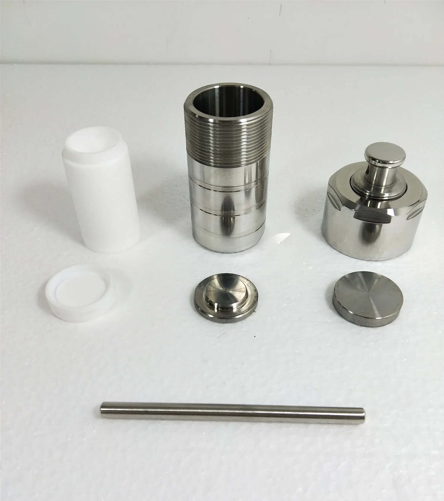 Hydrothermal Autoclave Reactor with PTFE Chamber Hydrothermal Synthesis 100ml high quality