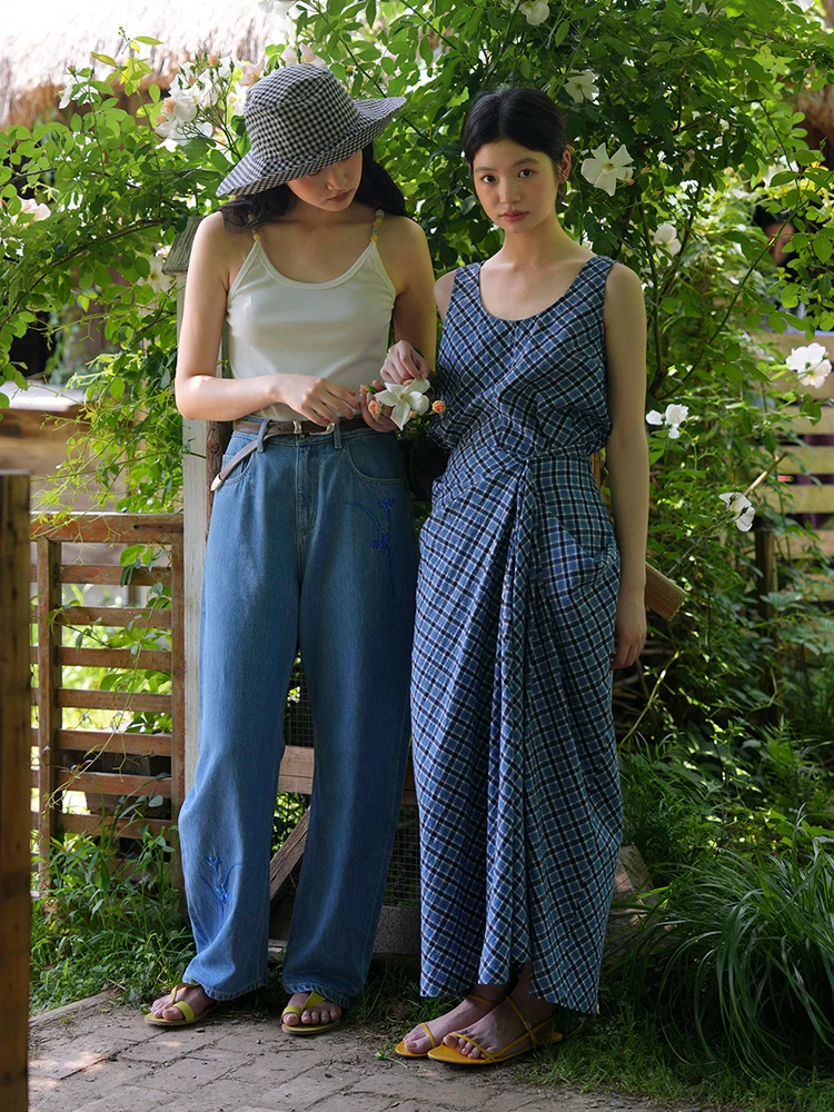 

Летний хлопковый жилет-топ в клетку с асимметричным подолом, свободного кроя, оригинальный дизайн, коллекция 2025