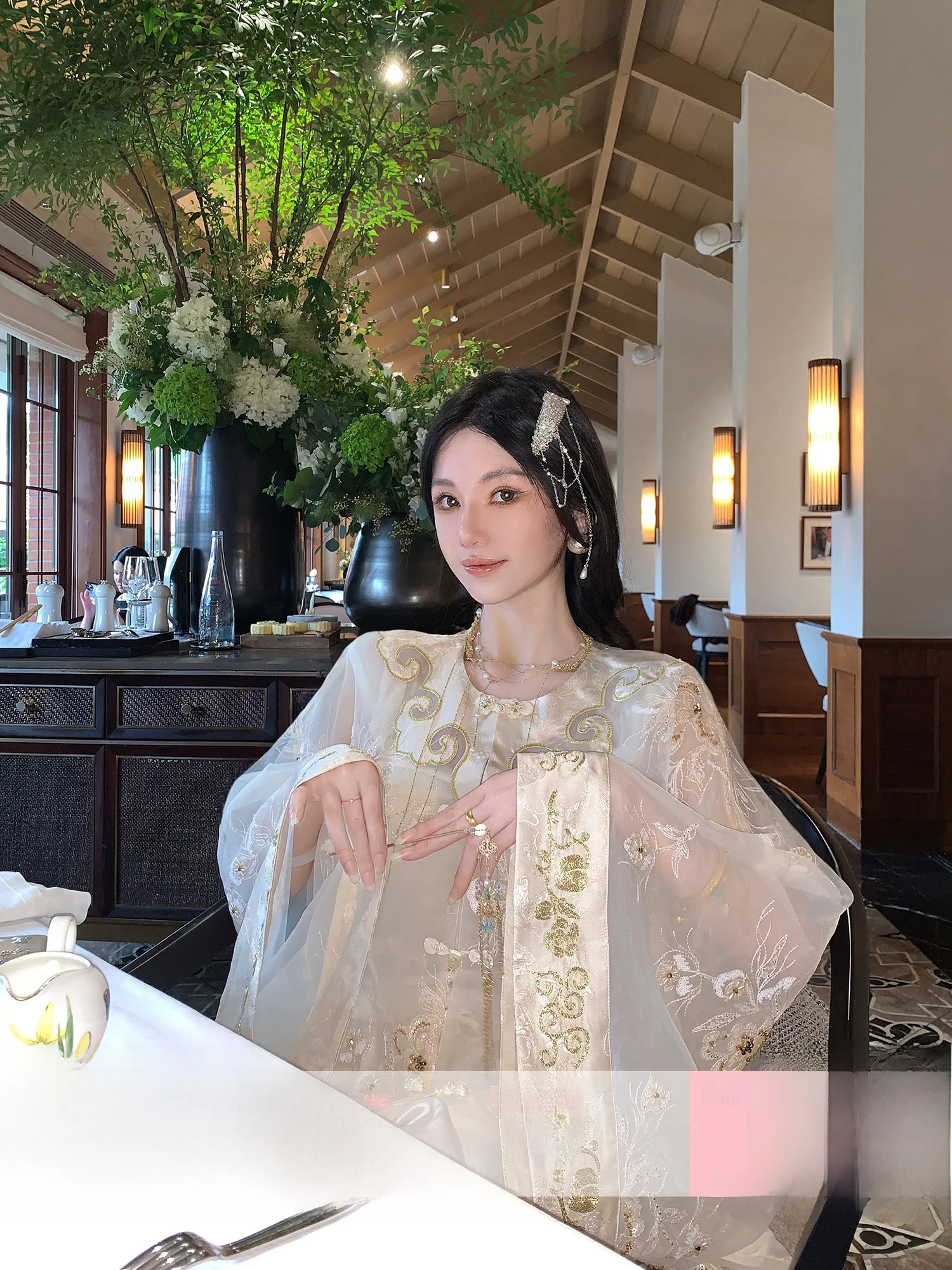 

New Chinese Sle White Heavy Embroidery ort Coat Fi Tail f Skirt MOSS STUDIO【Pang Attention to the Moon】