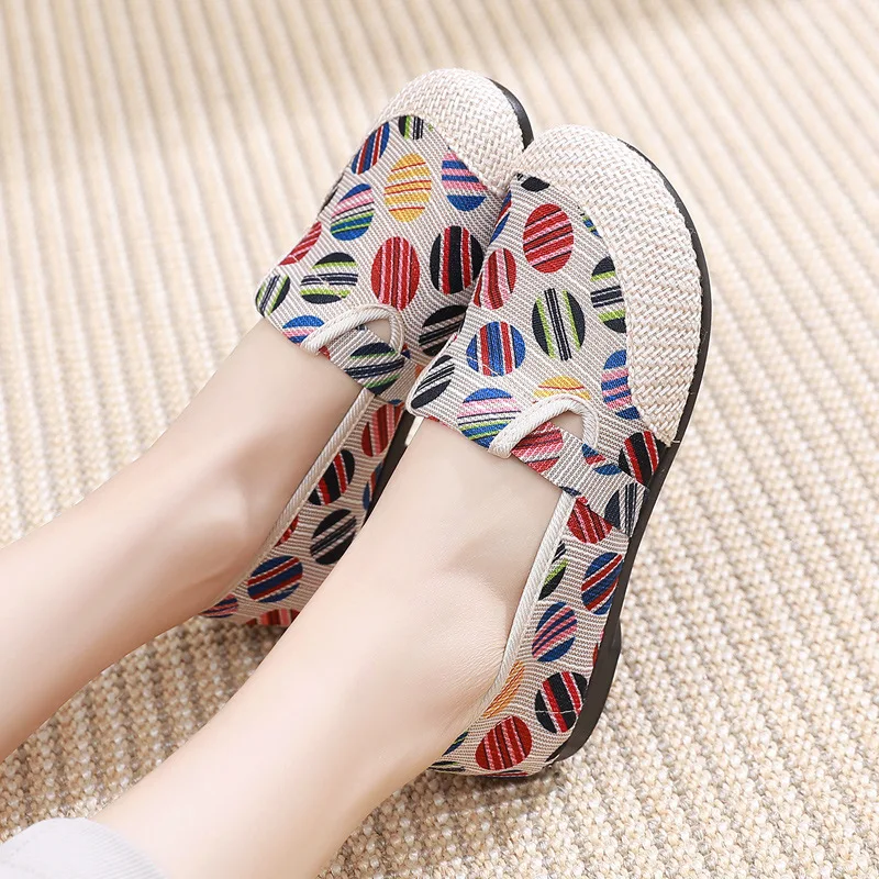 Spring Women's Flat Ladies Shallow Loafers Female Ethnic Old Beijing Cloth Shoes Flat Heel Canvas Shoes Embroidered Single Shoes