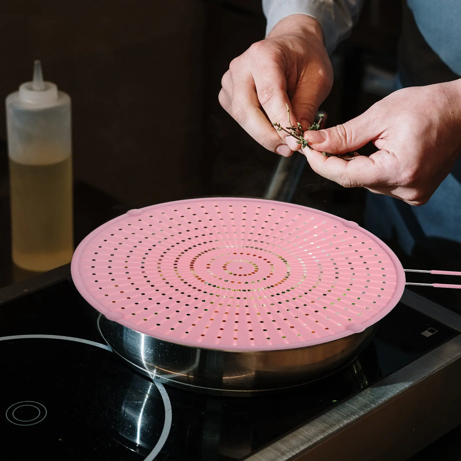 Oil Splatter Guard – Food-Grade Silicone Pot Lid with Ergonomic Handle, Hangable & Easy-Clean Design