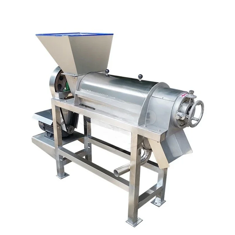Commercial fruit and vegetable juicing processing equipment, large stainless steel crushing spiral juicer