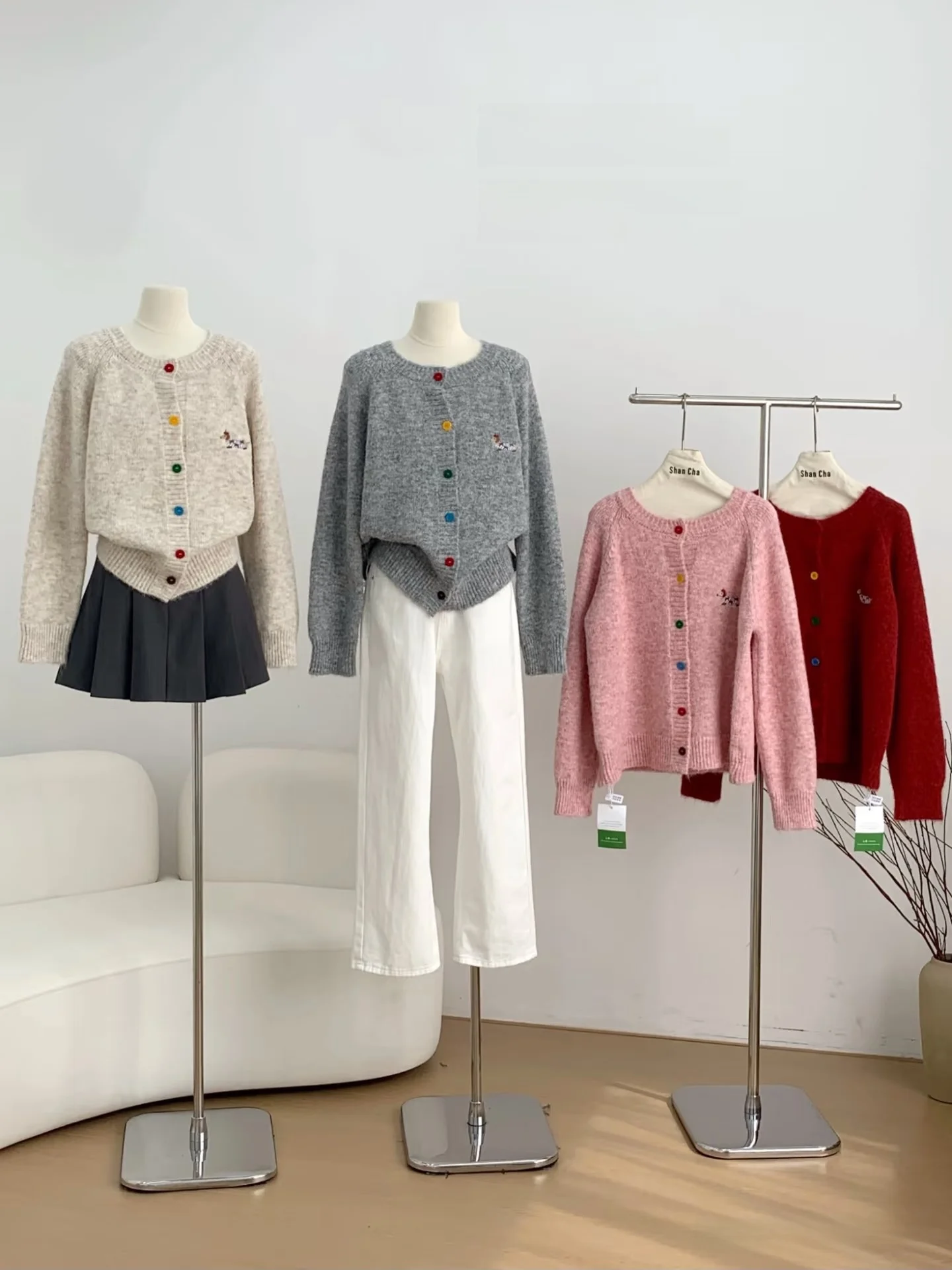 

Корейский бархатный вязаный кардиган с вышивкой, круглый свитер на одной пуговице, мягкая длинная женская верхняя одежда све, пальто