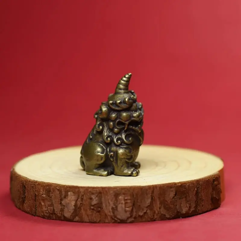 Solid Ornament: Chinese Style Unicorn Tabletop Decoration, Small Brass Craft Gift