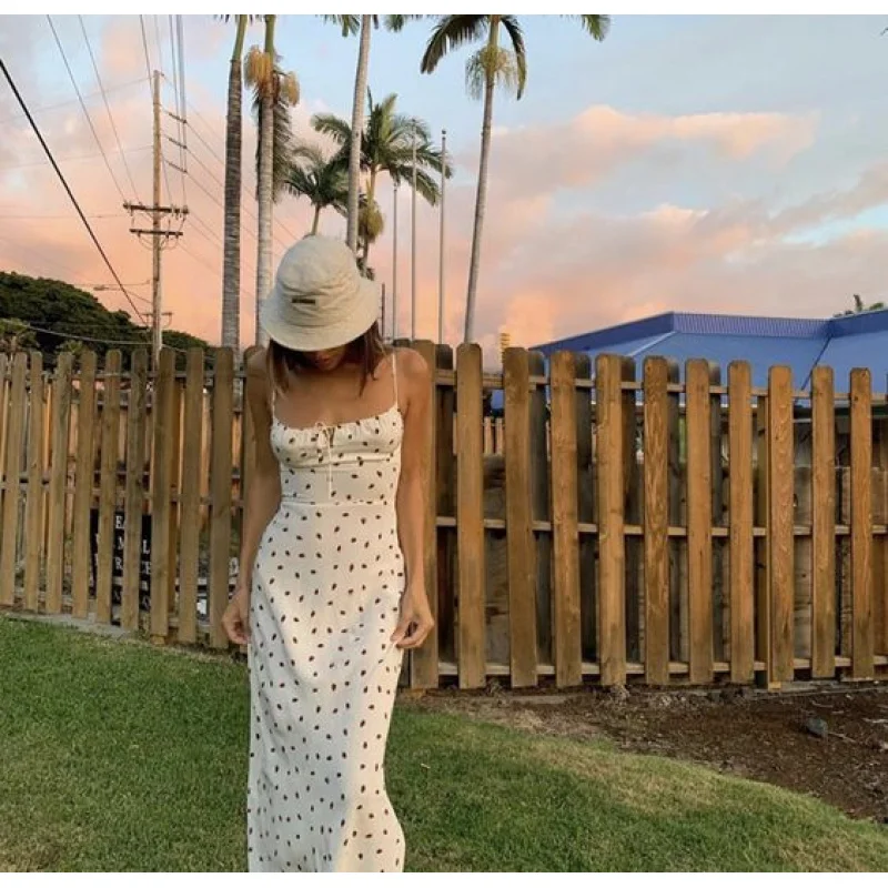 فستان صيفي بحزام بطبعة فراولة على الطراز الأوروبي والأمريكي متوسط الطول بدون ظهر