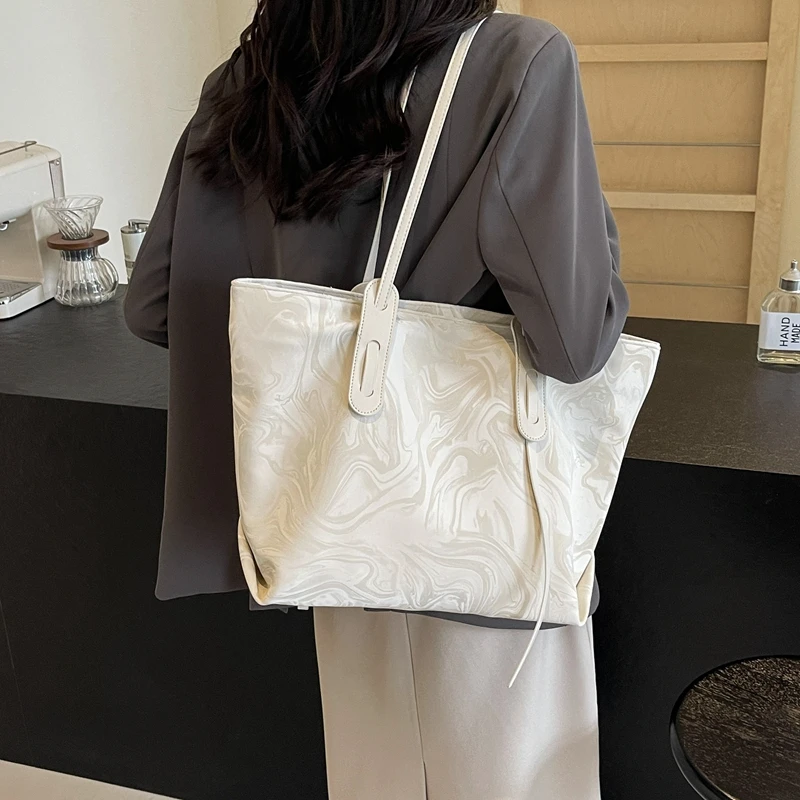 PU Soild กระเป๋าสะพายขนาดใหญ่ Casual CLASSIC Tote กระเป๋าผู้หญิง 2025 คุณภาพสูงอเนกประสงค์ขายร้อน Totalizador