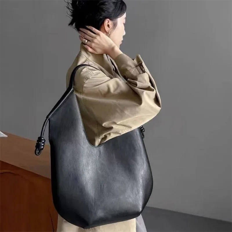 Black Brand Large Capacity Bag Luxury Designer High Quality Underarm Bag New Niche Minimalist Tote Advanced Soft Crossbody Bag