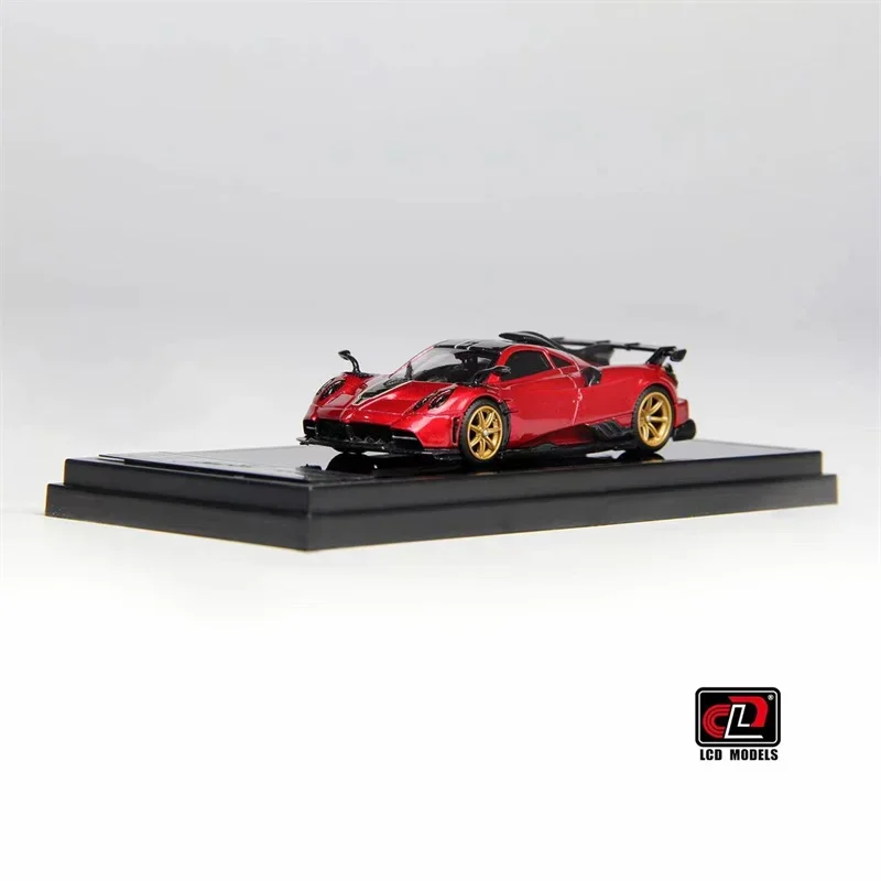 Modello di auto pressofuso LCD 1:64 Pagani Imola