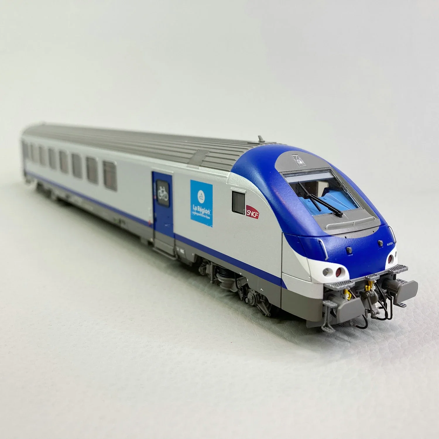 Train Model LS MODEL HO Type 1/87 LSM Intercity Train DC Version 41232 Blue Label 3 Section Set