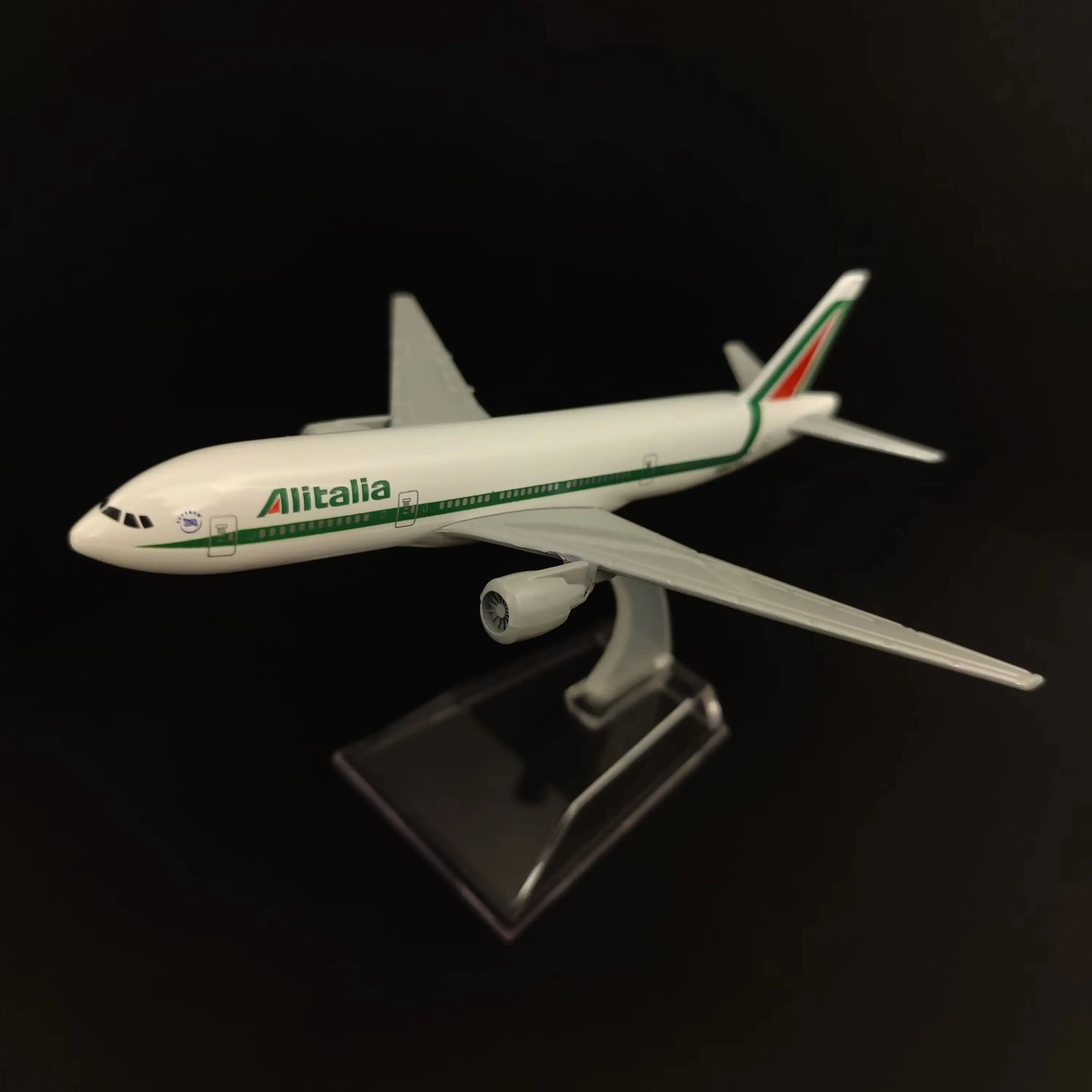 Scale 1:400 Metal Aircraft Replica 15cm Alitalia B777 Boeing Airbus Airplane Model Miniature Xmas Gift for Boy Girl