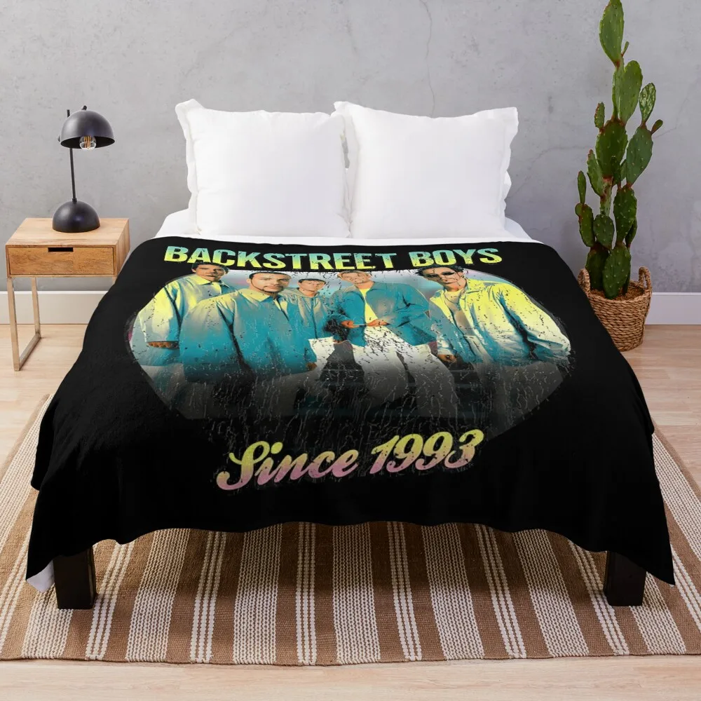 Live show and Band Essential T-Shirt Throw Blanket halloween Baby valentine gift ideas Blankets Sofas Of Decoration Blankets