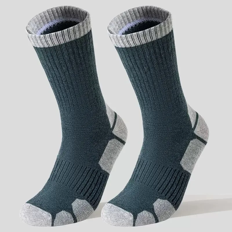 3 Pairs of Thickened Winter Plush Thermal Mid-calf Socks for Men, Loop Pile Anti-slip Outdoor Hiking Skiing Sports Socks