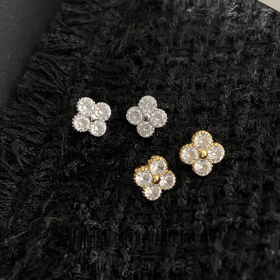 

CCFJOYAS 100% 925 Sterling Silver White Zircon Flower Stud Earrings for Women Commuting Temperament Exquisite Earrings Jewelry