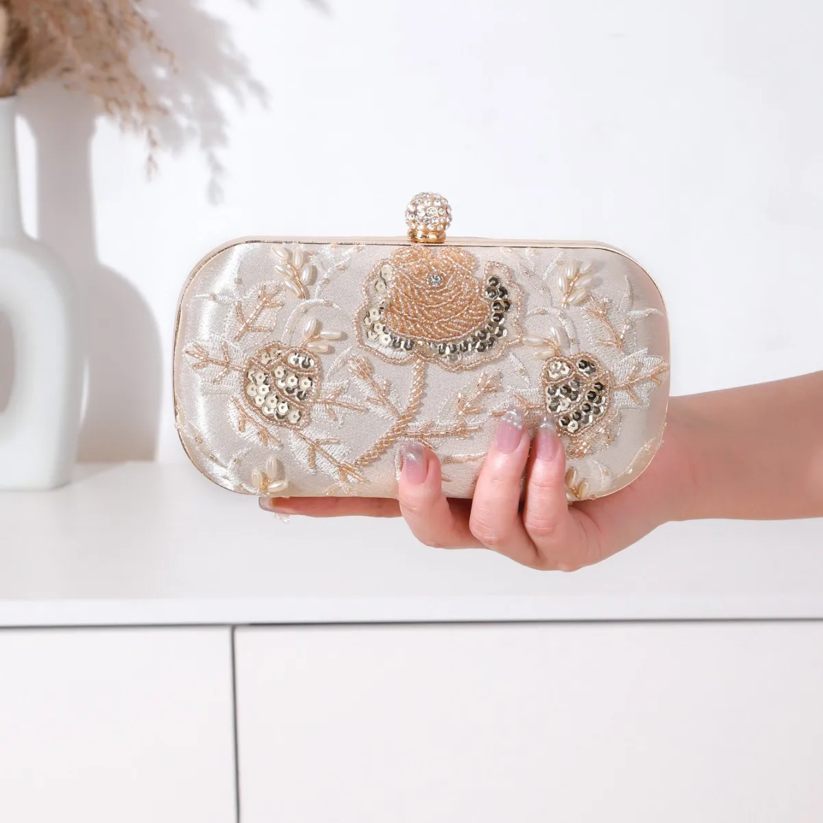 

Shinny Glitter Evening Bags Beading Banquet Clutches Diamonds Sequined Chain Handbags Female Shoulder Crossbody Bags Luxury Sac