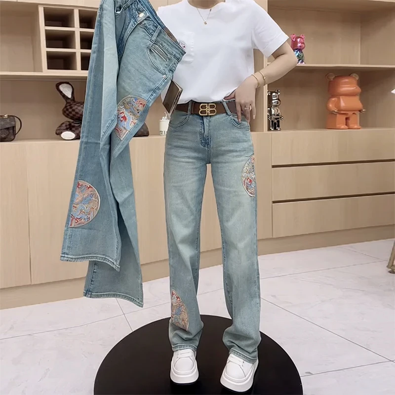 

New Chinese style straight leg jeans for women in spring 2024, new oversized wide leg pear shaped body pants, fashionable