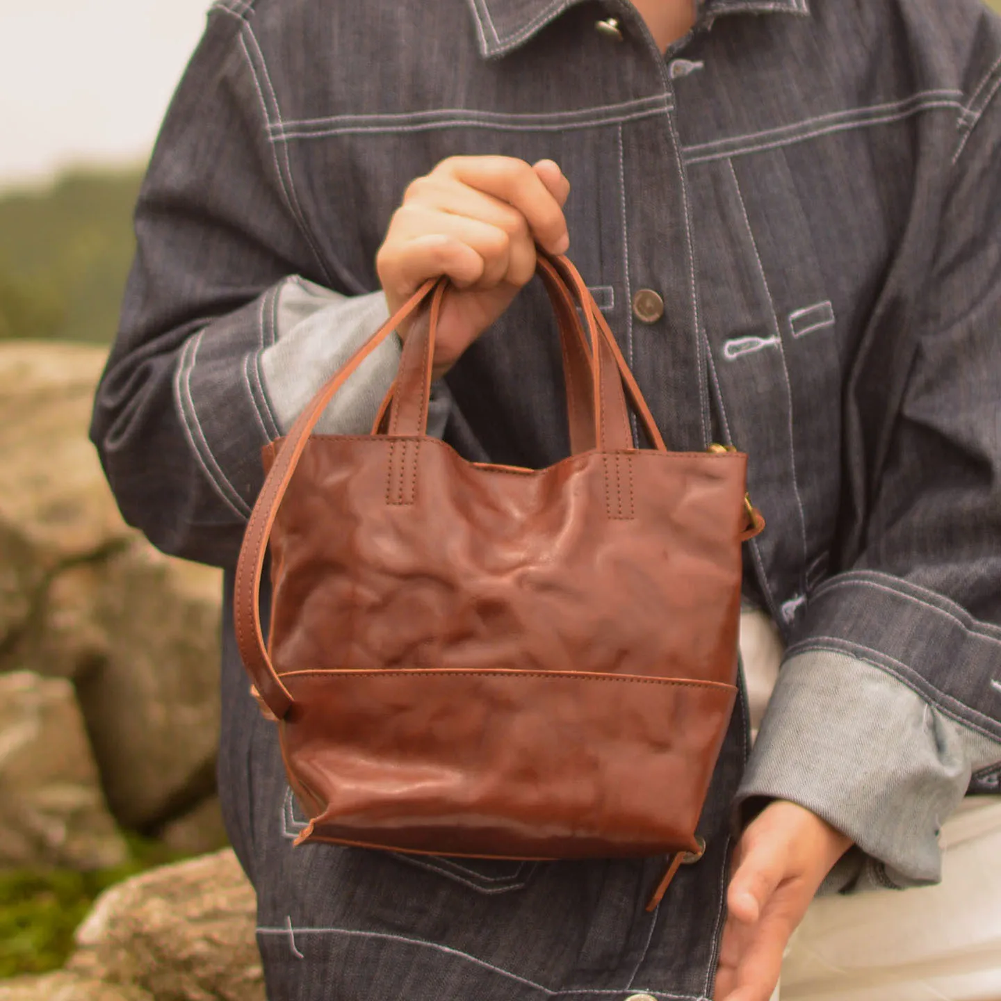 bolso-de-mujer-de-piel-de-vacuno-curtida-vegetalmente-de-capa-superior-nuevo-diseno-de-pequena-serie-2026-tipo-cubo-de-hom