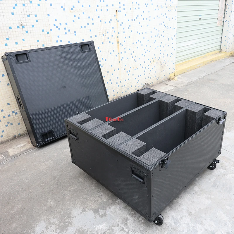 All in Black 43inch Quad Universal LCD LED TV ATA Flight Case W/4X4