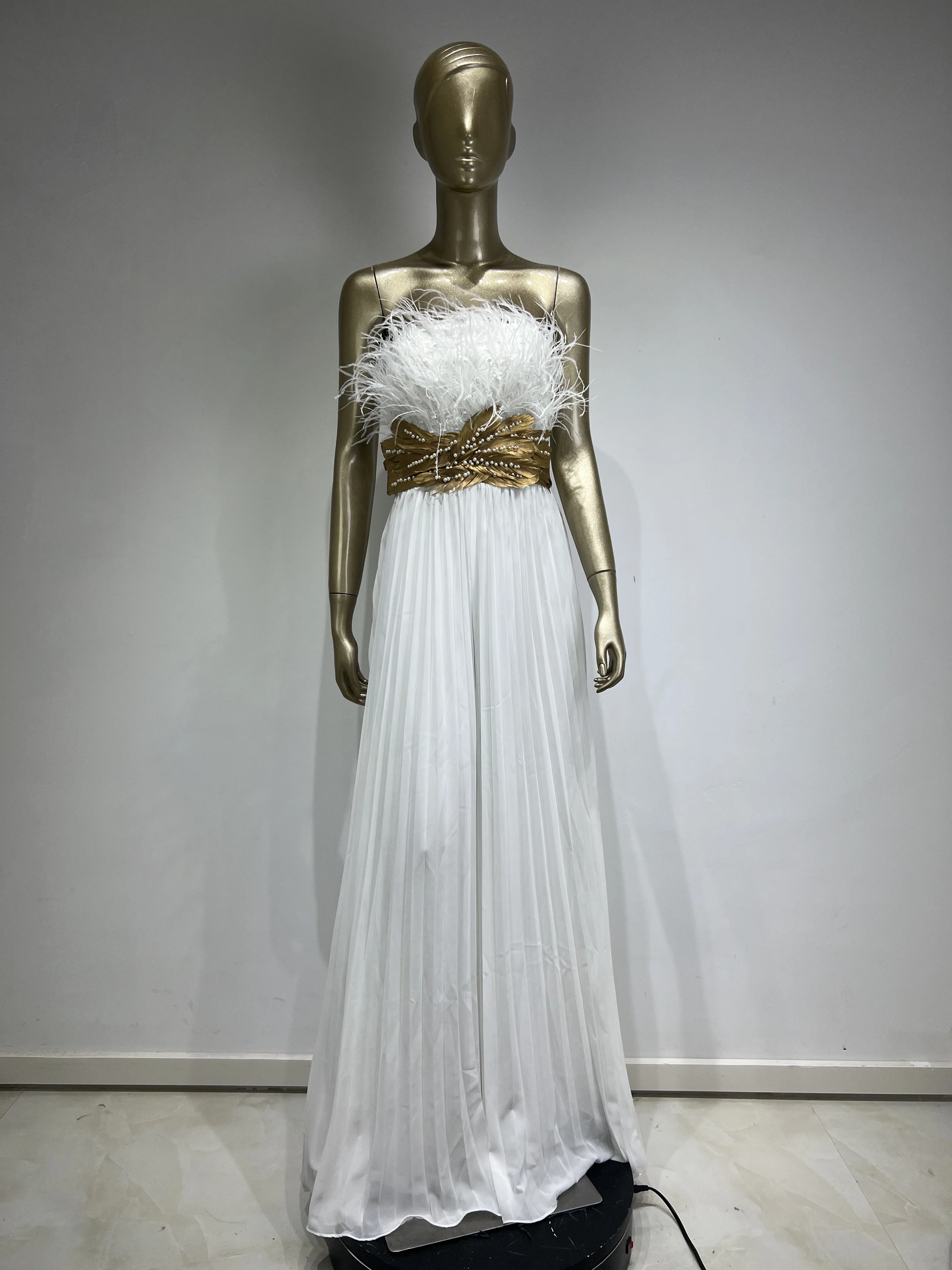 

Women Summer Luxury Prom Dress White Strapless Feather Gold Beaded Long Pleated Chiffon Celebrity Elegant Evening Dress