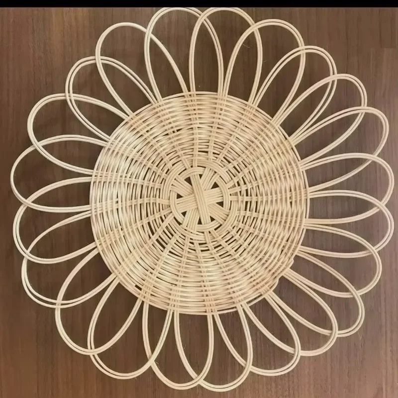 Handmade Rustic Woven Round Rattan Placemat Custom Decorative Table Mat for Wedding Party Festive Home Decoration