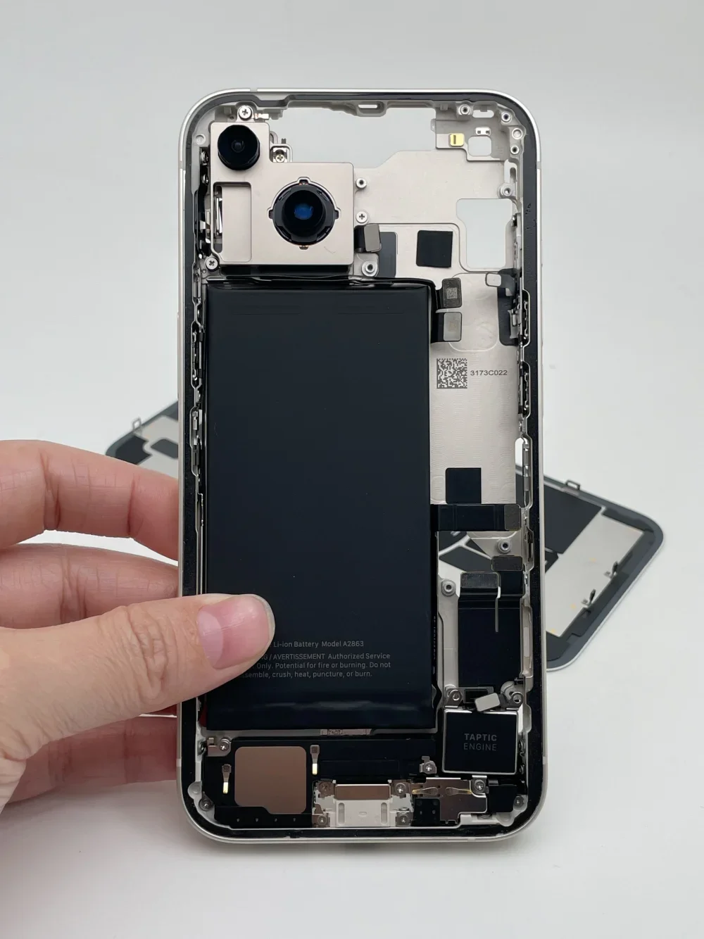 90-95% Original Disassembled Middle Frame Housing Back Cover For iPhone 14 with Battery Rear Camera Assembly Slight Scratches