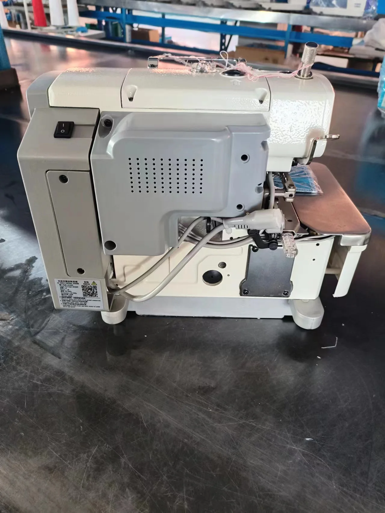 4-Wire Automatic Wrap-lock Industrial Sewing Machine Automatic Thread Repair for Garment Manufacturing