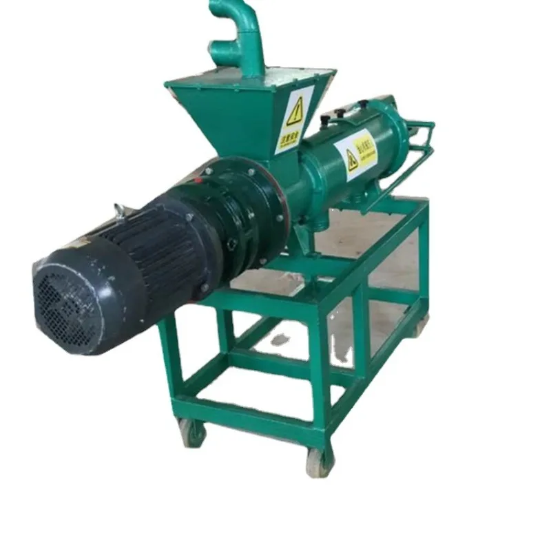 

Farming cattle manure solid-liquid separator