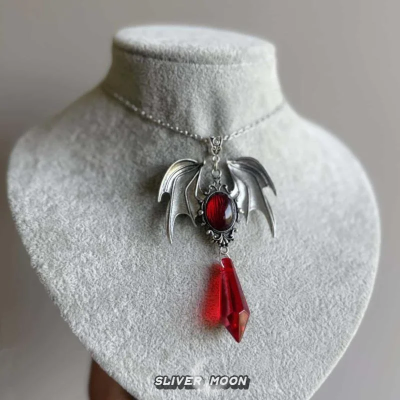 Bat Necklace Gothic…