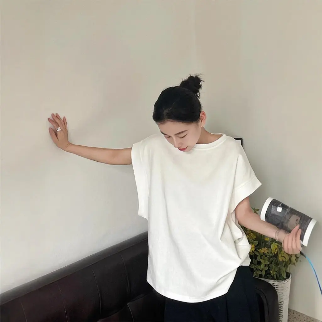 

Design Sense Women's Short-Sleeved T-shirt Loose Crewneck Batwing Sleeve Casual Top for Summer