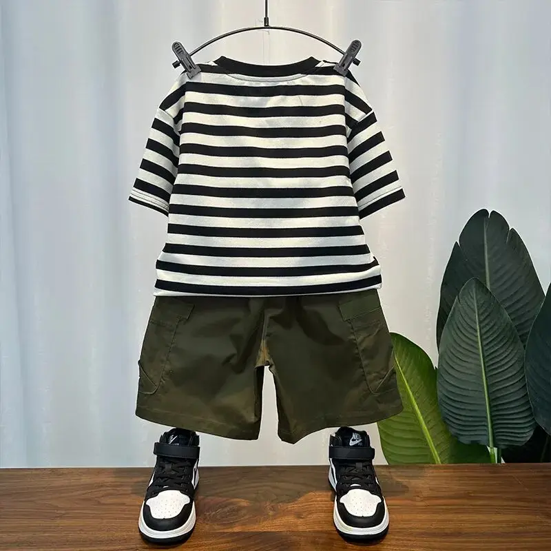 Boys' Summer Set 2025 New Style Children's Casual Striped Short sleeved T-shirt Shorts Fashionable Two piece Set