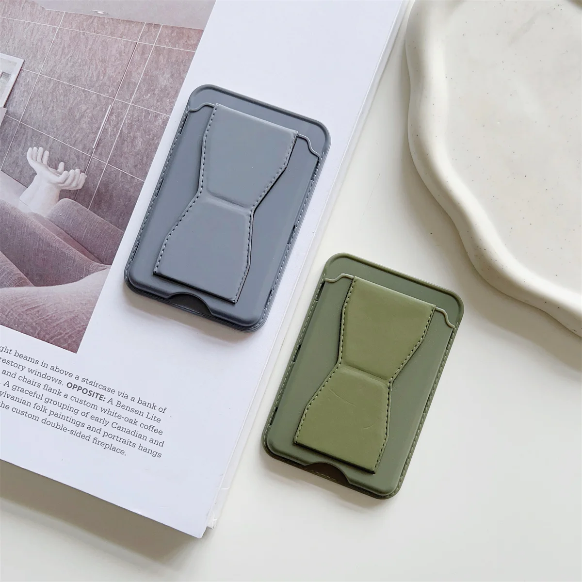 1Pc 粘着電話ケースホルダーカードスリーブユニバーサルカードパッケージデスクトップサポートブラケットは水平と垂直をサポート