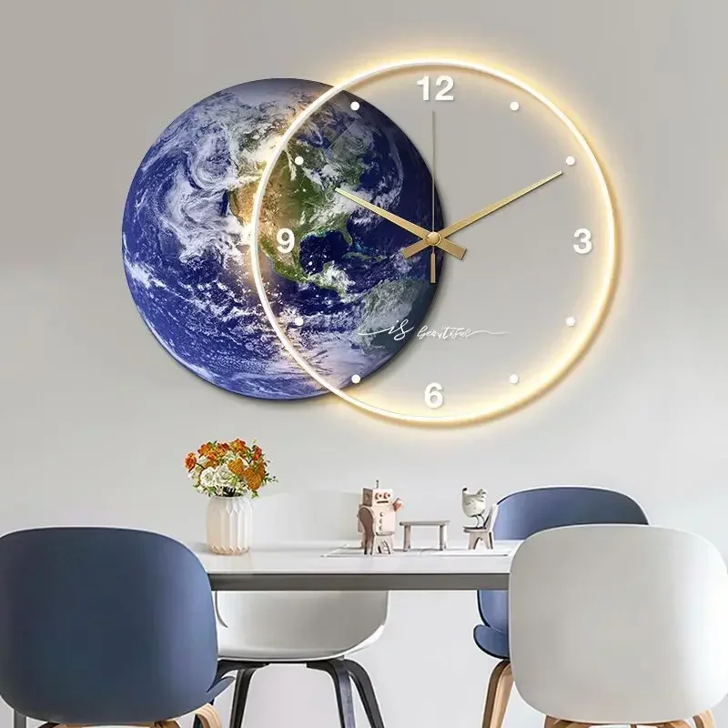 Grande sala da pranzo Orologio da parete per soggiorno Lusso Luna La terra Modellazione Luce a LED Movimento silenzioso Decorazione da parete per camera da letto Regalo