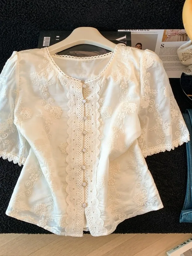 French Style Embroidered Lace Bubble Sleeve Shirt Women's Summer New Slimming Short Sleeve Top Heavy Embroidery Special Design