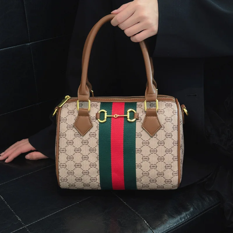 Ladies Luxury Diaper Bag Women's Leather Tote Vintage Crossbody Bag Minimalist Designer Large Capacity Elegant Fashion
