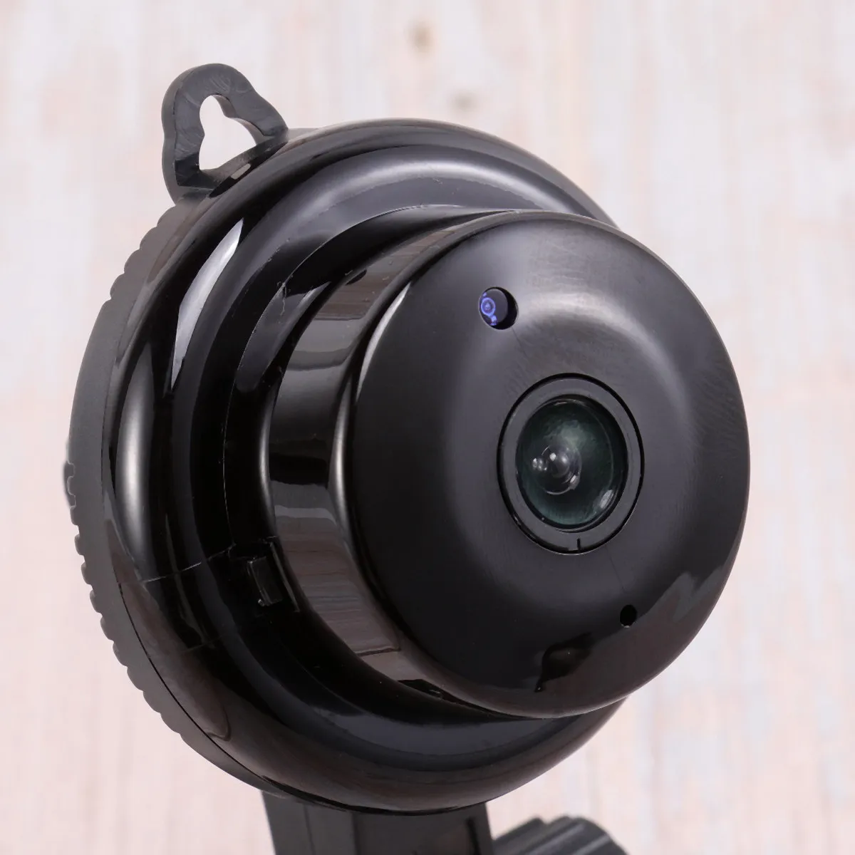 camera-mini-fisheye-panoramica-360-graus-960p-com-visao-noturna-e-Audio-bidirecional