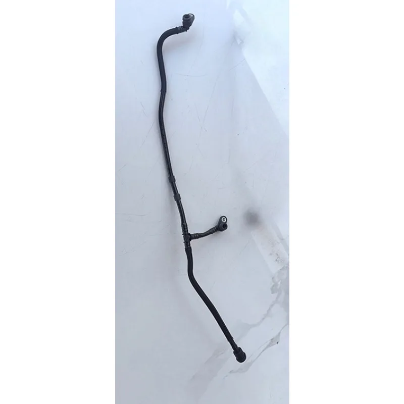 الأصلي 06 متر 121 692 التيار المتناوب ل A6l 2019-2023 C8 3.0t توسيع غلاية اتصال انبوب ماء 06 متر 121692 التيار المتناوب جودة عالية