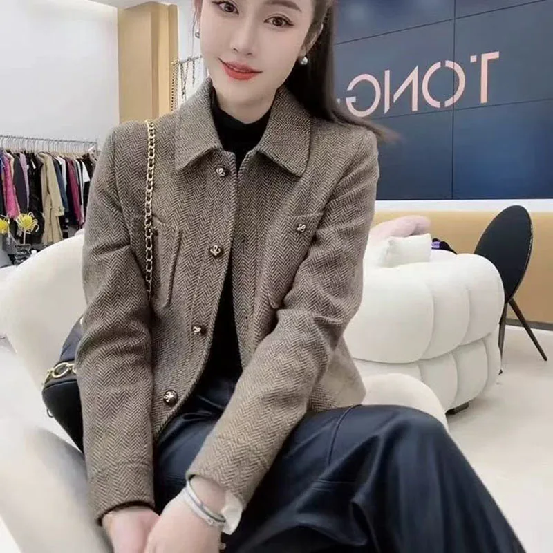 Xiaoxiangfeng معطف صوفي امرأة 2026 ربيع الخريف جديد سترة عالية الجودة مزاجه أبلى بدلة قصيرة ملابس علوية الإناث