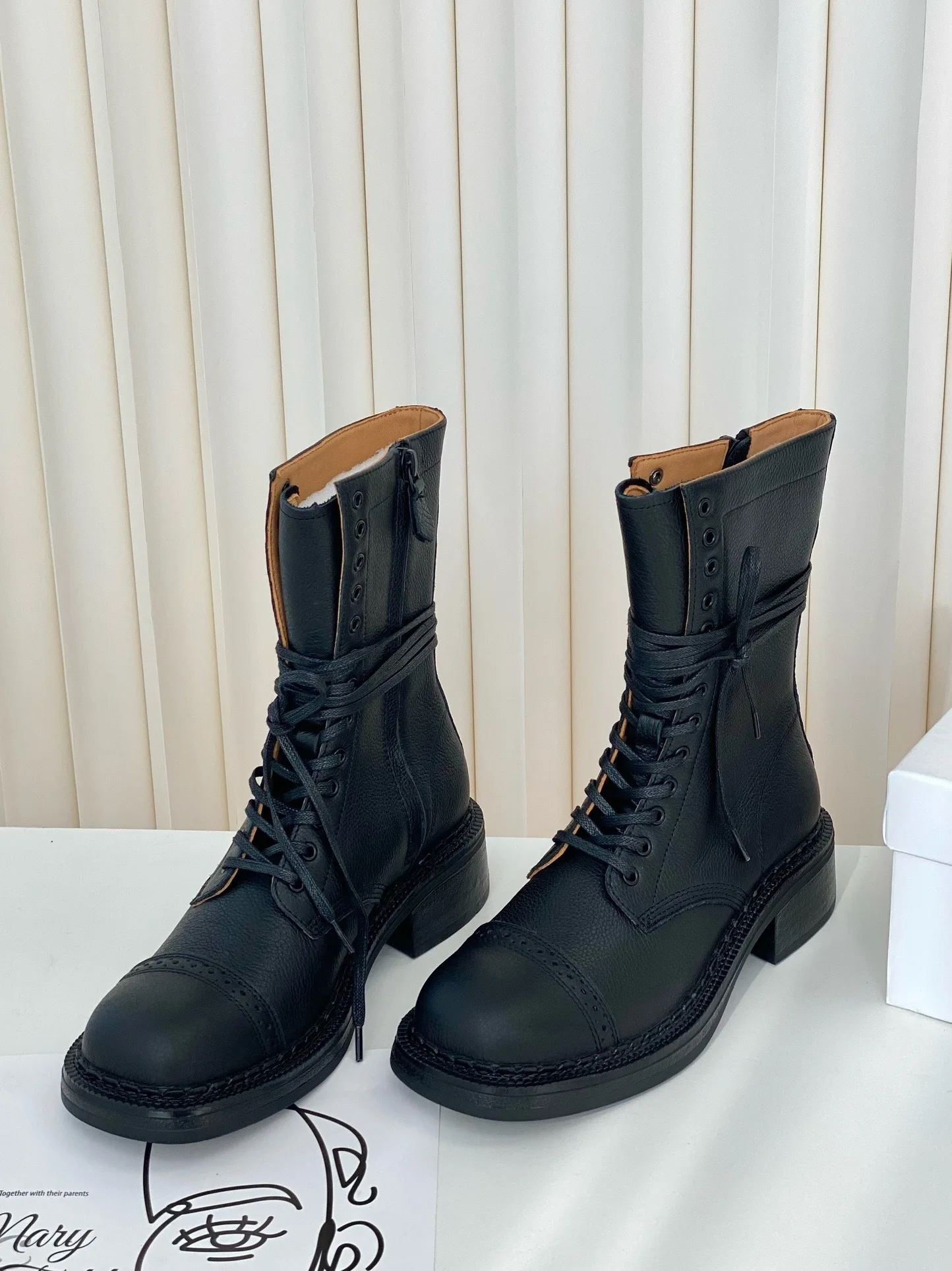 

Withered Winter Boots Women Vintage British Strapped Motorcycle Leather Boots Shoes Girls Runway Top Quality Ankle Boots