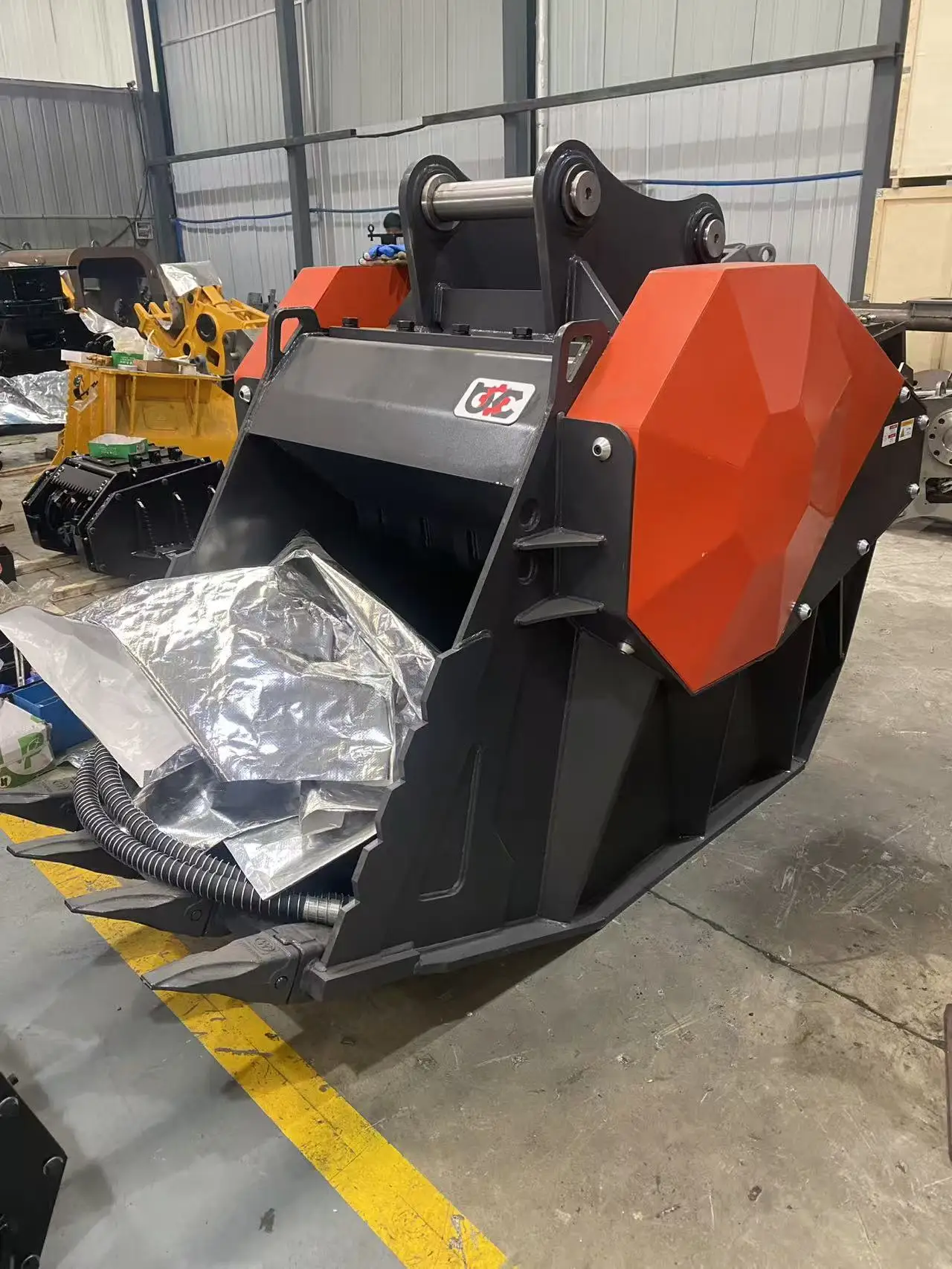 Excavator Jaw Crusher Bucket Hydraulic Concrete Rock Crushing Attachment Demolition Recycling Heavy Equipment For 20-30T