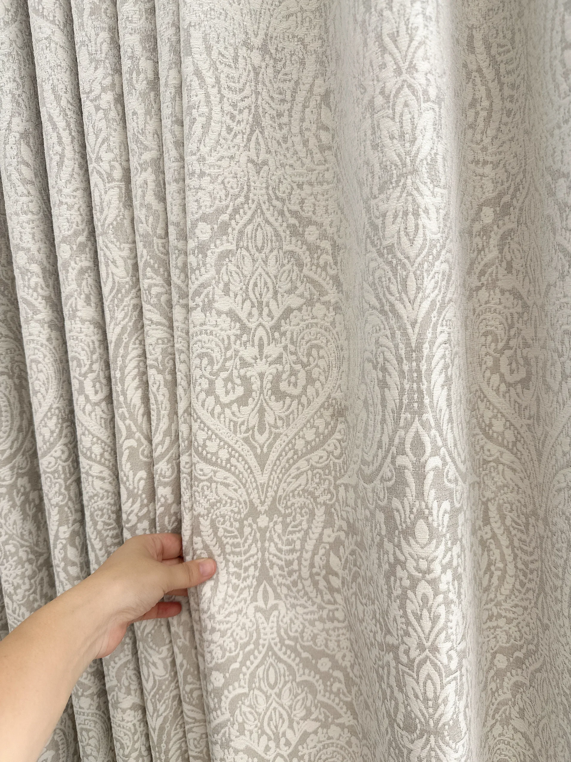 French Retro Paisley Jacquard Chenille Embossed Thickened Curtains for Living Room Bedroom Floor-to-ceiling Windows