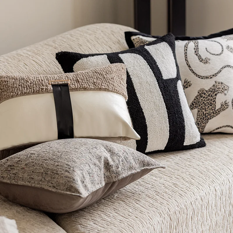 Modern Simple Black White Pillowcase Sofa Living Room Backrest Sample Room Leopard Embroidery Pillowcase Home Decor Cushion