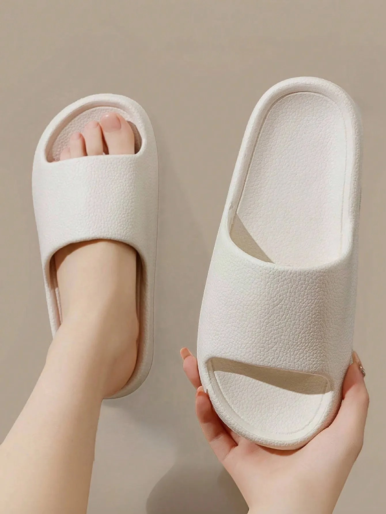 

Leather patterned minimalist bathroom, home decor, plain and elegant, slip resistant, silent, and cool slippers for outdoor wear