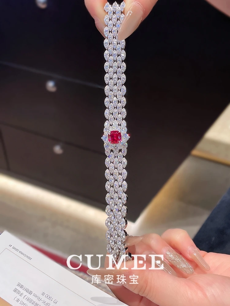 سوار CUMEE ذو إصدار واسع كامل من الألماس الصناعي الناعم عالي الكربون. 925 فضة مطلية بالذهب