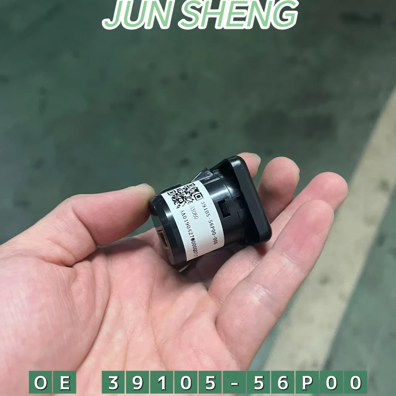 

39105-56P00-000 USB Sockets 39105-56P00 Mounting Base Holder 1.6AT/MT/1.4T for Suzuki Vitara 3910556P00