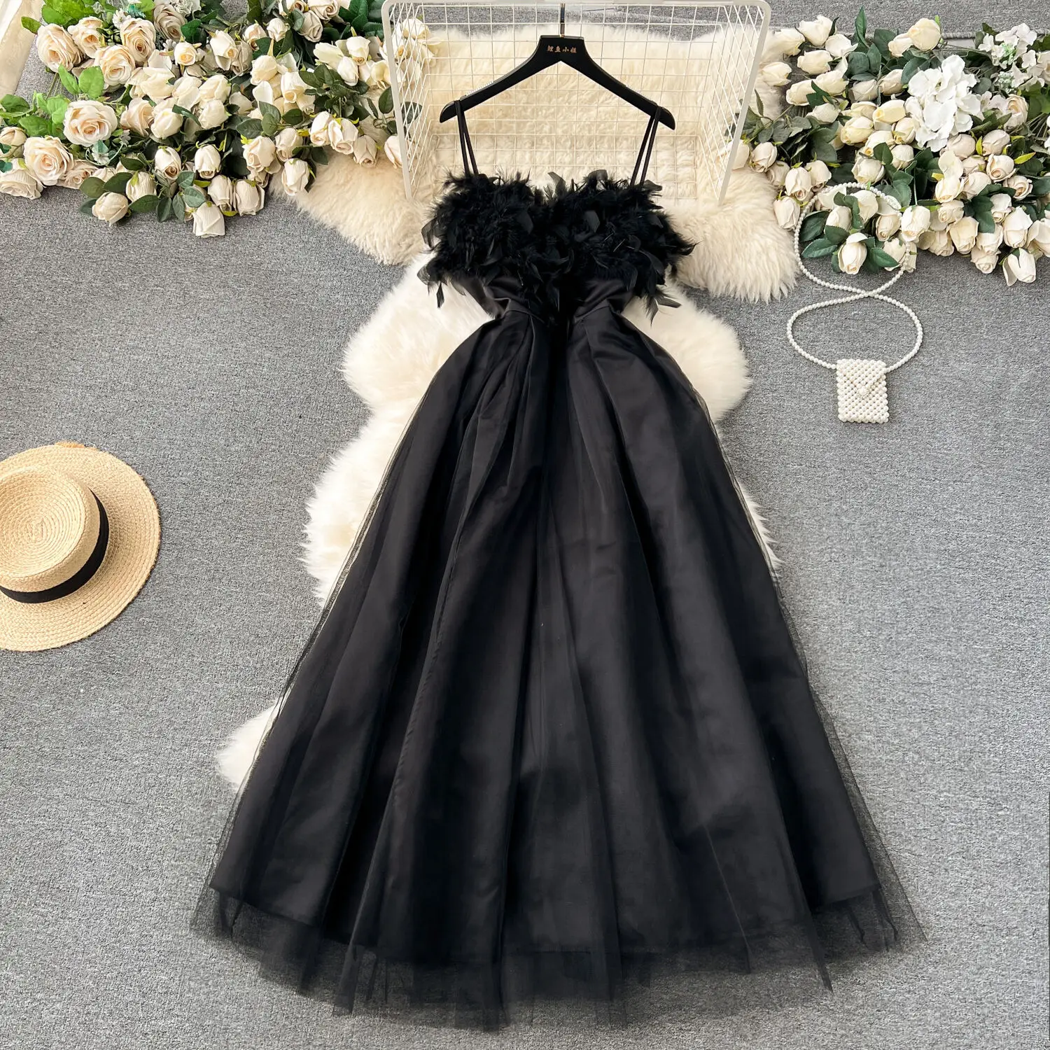 Designer Party Feathers Black Long Evening Dress For Women Straps Sexy Backless Tulle Fashion A Line Pleated Long Dresses Summer