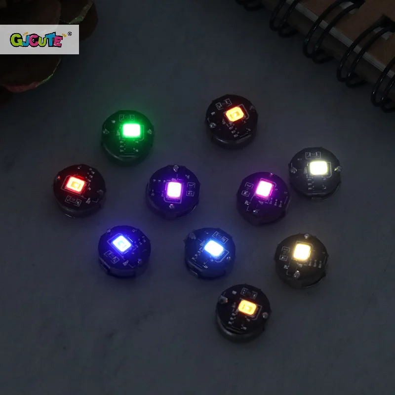 مصباح التحكم المغناطيسي الملون مصباح LED لاسلكي مصباح التعريفي المغناطيسي + بطارية زر لتقوم بها بنفسك اللعب روبوت نموذج المناظر الطبيعية