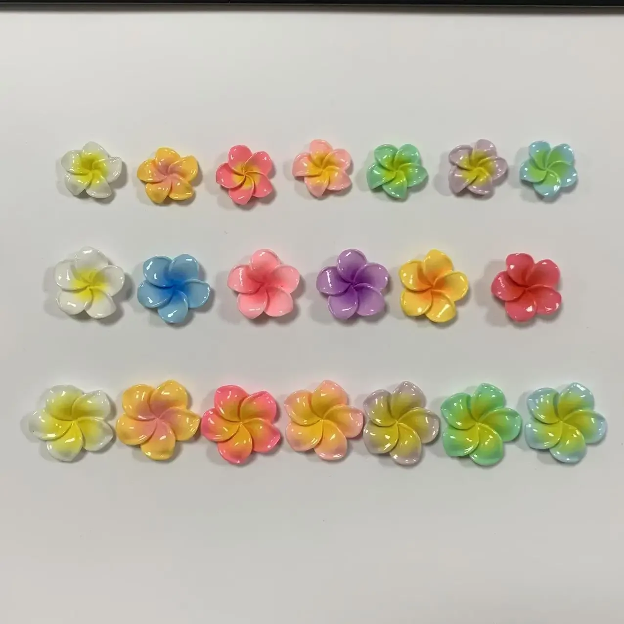 

10Pcs Cute Resin Accessories Frangipani Flower Flat Back Render Five Petal Diy Crafts Shoe Buckle Junk Phone Case Pendant Charm